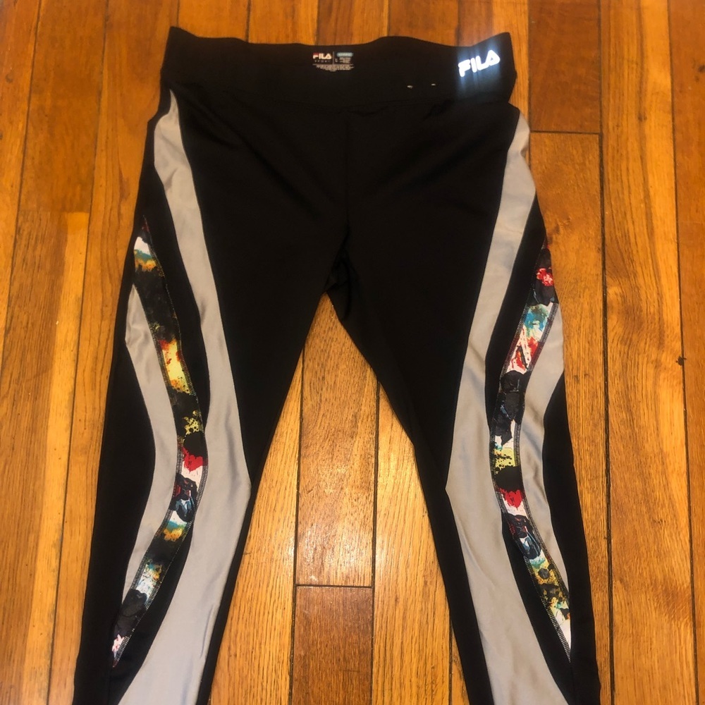 FILA Sport Colorblock Floral Print Curved Panel Athletic Leggings - Picture 4 of 11